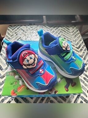 Ground Up Mario And Luigi Lighted Toddler Boys Nintendo Sneakers toddler size 5